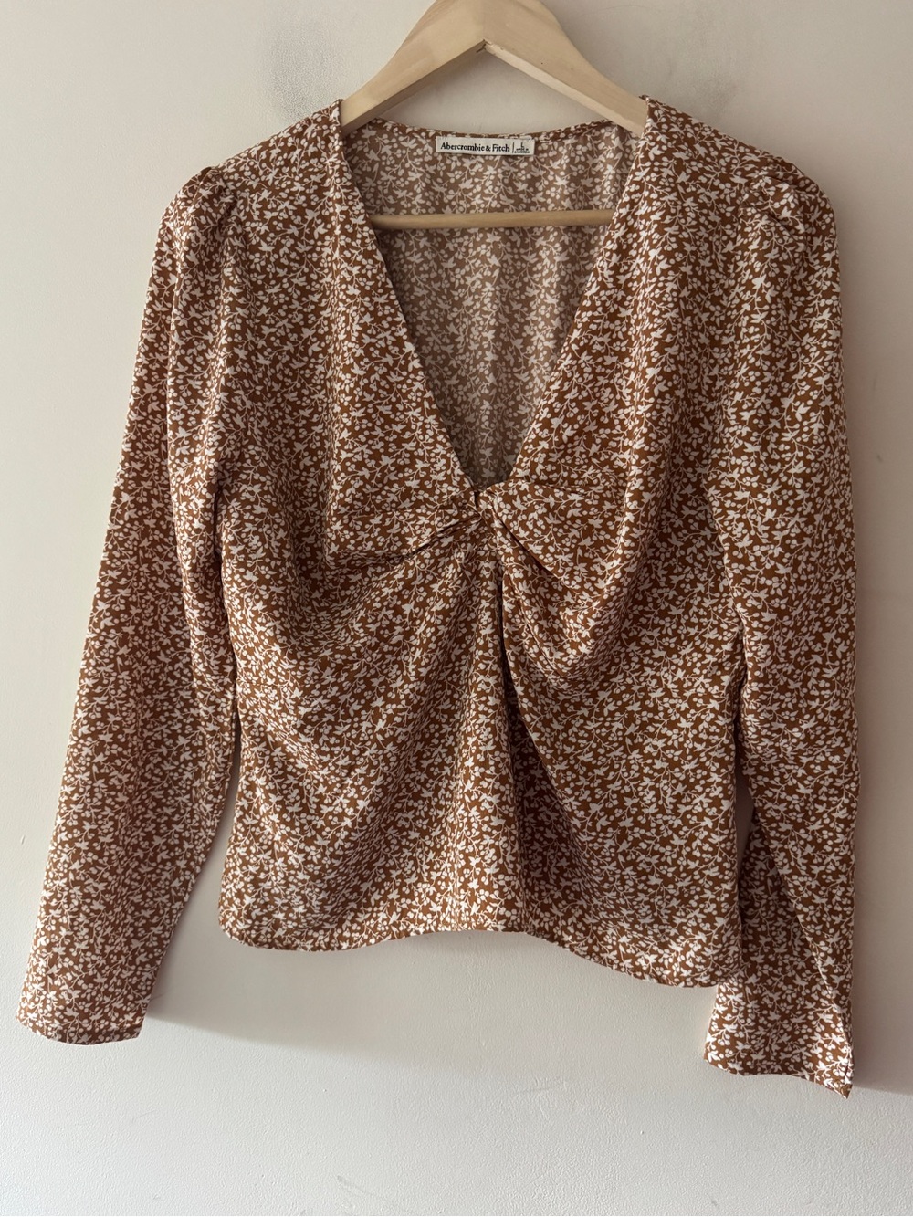 Abercrombie & Fitch A&F Floral Long Sleeve V Neck Cinch Blouse Top